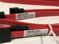 C95763-001 Foxconn кабель красный Sata Ii 20-дюймовый с металлический замок (1x зажим блокировки Sata) (E124936) 0,5м.